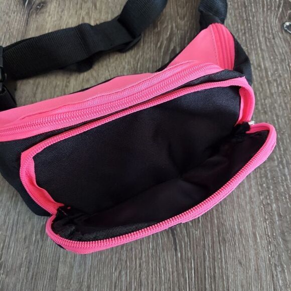 Disney Minnie Mouse Diva Fanny Pack Waist Bag - Picture 9 of 10